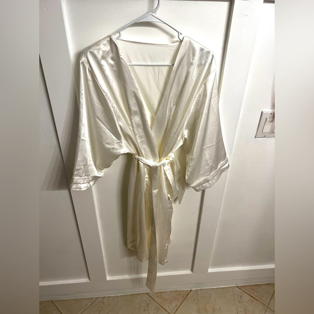 White robe - medium